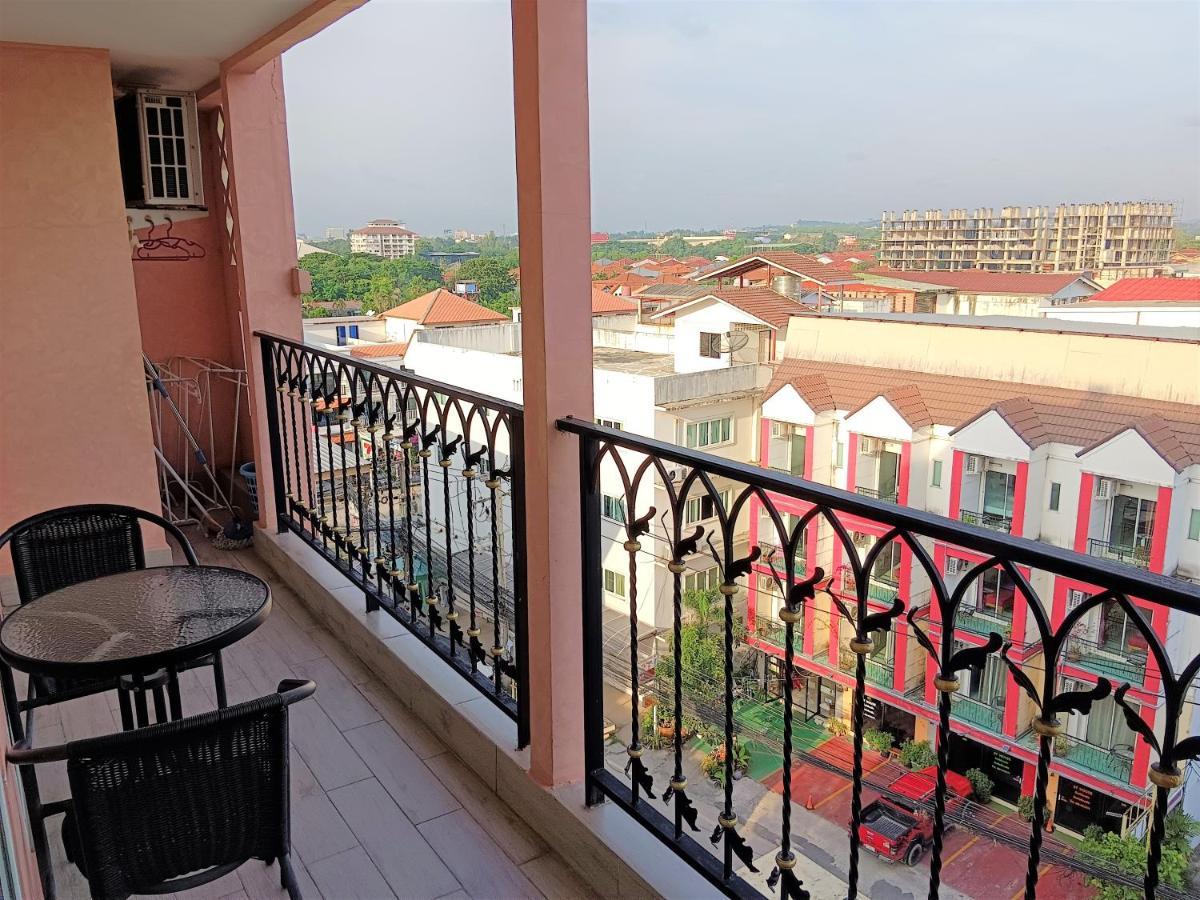 Seven Seas Condo Resort Beautiful Location Jomtien Beach Exterior photo