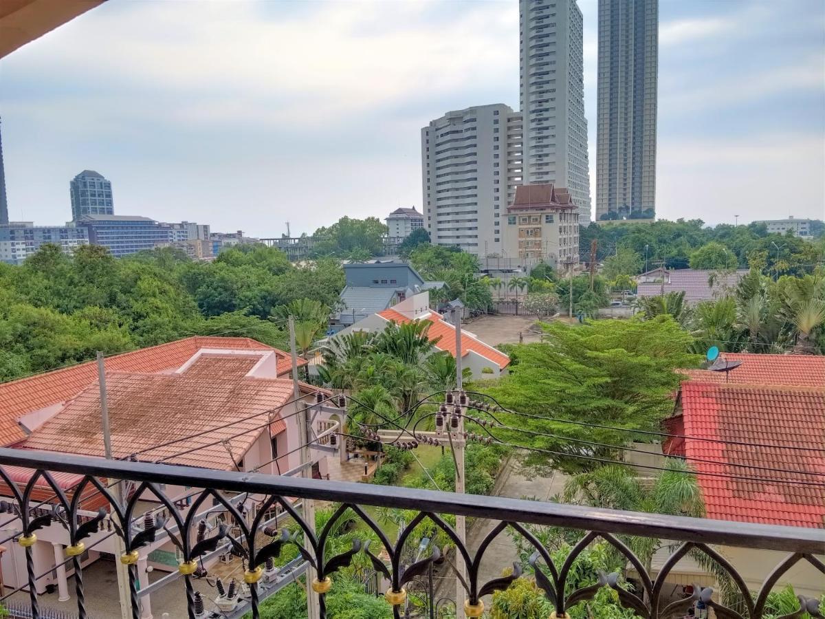 Seven Seas Condo Resort Beautiful Location Jomtien Beach Exterior photo